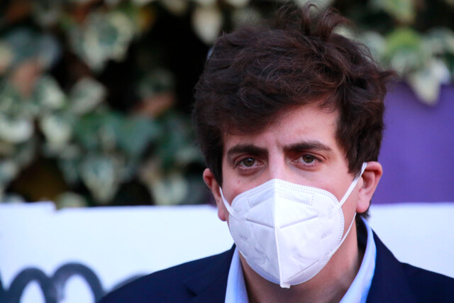 «Atrofiar» gobierno de Boric: Schalper recula dichos y apunta que «hay que apretar», mientras Vallejo califica declaración como «mezquina e irresponsable»