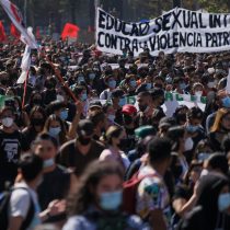 Primera marcha de la Confech del año: estudiantes exigen el aumento de los montos Junaeb