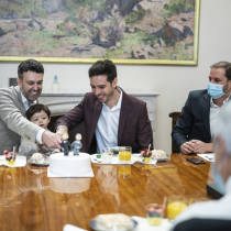 Presidente Piñera tras desayuno con primer matrimonio LGBTQ+ en Chile: 