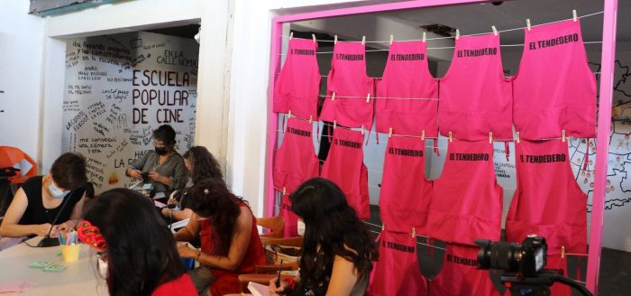 Polvo de Gallina Negra: la instalación artística feminista que puedes visitar en medio de un nuevo 8M