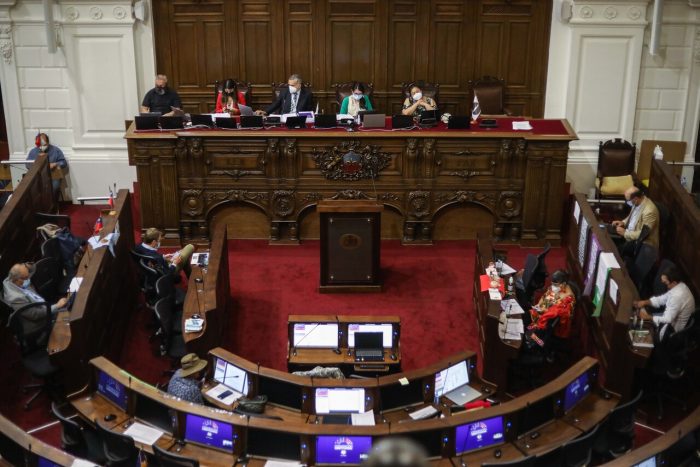 «Tenemos mucha tarea pendiente»: cuestionamientos al informe de Sistema Político que se vota en el Pleno de la CC