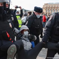 Más de 4.600 detenidos en Rusia en protestas contra invasión a Ucrania