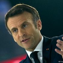 Macron pide embargo europeo al petróleo y carbón rusos tras matanza en Bucha