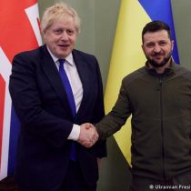 Sorpresa: Boris Johnson se reúne con Zelenski en inesperada visita a Ucrania