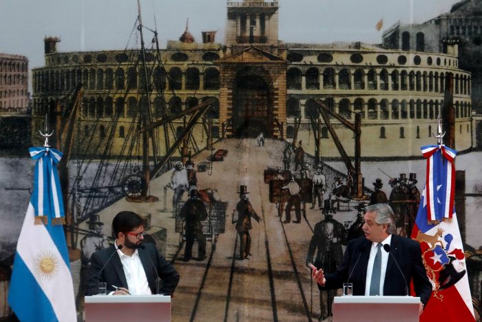 Presidente Gabriel Boric emplaza a periodista argentino por violaciones a los DD.HH.: 