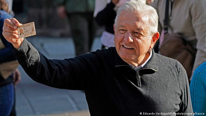 AMLO seguirá en la presidencia de México tras referendo AMLO seguirá en la presidencia de México tras referendo