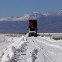 Rusia admite la gravedad del cese de los envíos de litio de Chile y Argentina