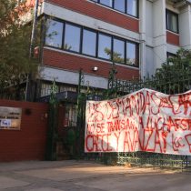 Intento de toma del Liceo Carmela Carvajal terminó con intensas manifestaciones al exterior del recinto