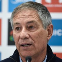 Ariel Holan dio positivo por Covid-19 y no dirigirá a la UC ante Flamengo
