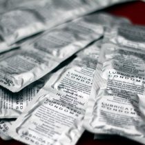 ISP instruye cese de distribución de 39 lotes de preservativos tras detectar falla en su calidad: quedaron en cuarentena preventiva