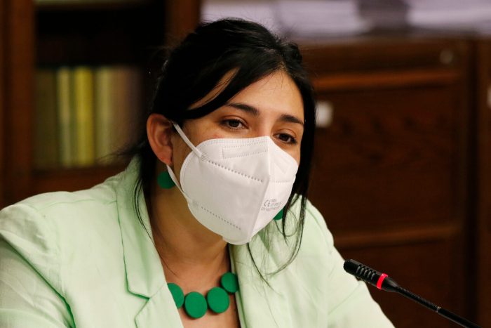 Diputada Cariola afirma que el PC «no tiene reticencia» hacia el «estado intermedio»: «Lo que estamos haciendo es contribuir a una solución» Diputada Cariola afirma que el PC