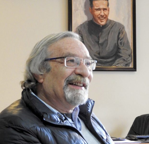 Reconocimiento a Tony Mifsud S.J., un gran hombre y ejemplo de innovación Reconocimiento a Tony Mifsud S.J., un gran hombre y ejemplo de innovación