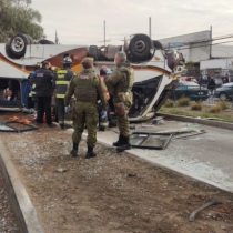 Accidente de tránsito en la comuna de Cerillos deja dos personas fallecidas y decena de lesionados