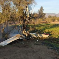 Piloto termina con lesiones leves tras caída de avioneta en Melipilla