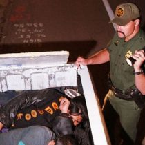 Tragedia en San Antonio: camiones abarrotados y otros peligrosos métodos que los migrantes usan para cruzar a EE.UU.
