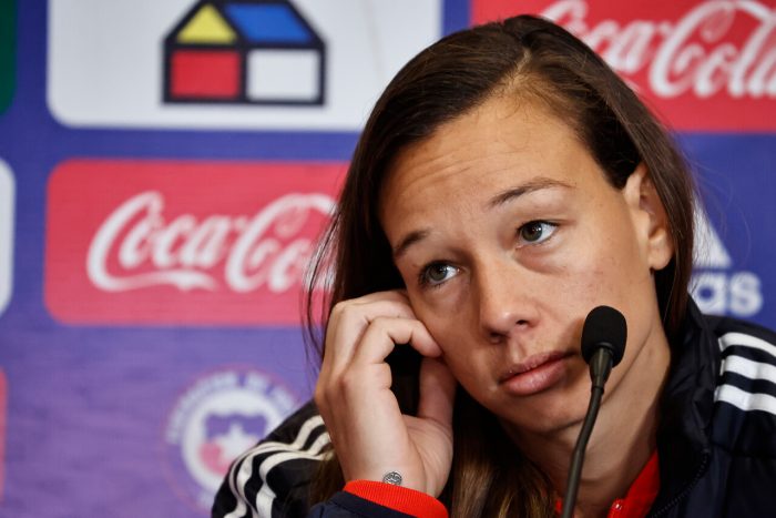 Christiane Endler asegura «estar dentro de los mejores futbolistas chilenos de la historia» y que pronto «habrán más mujeres» Christiane Endler asegura