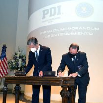 Director del FBI visitó Chile y firmó acuerdo que afianza cooperación con la PDI