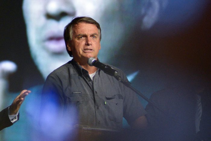 Bolsonaro dice que los colombianos dejarán su país tras la victoria de Petro Bolsonaro dice que los colombianos dejarán su país tras la victoria de Petro
