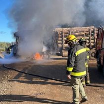 Nuevo ataque incendiario en La Araucanía: camión forestal es quemado por grupo armado en Collipulli