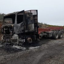 Ataque incendiario dejó cinco maquinarias quemadas al interior de fundo en Lautaro