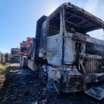Delegación Presidencial de Los Ríos informa que se querellará por ataque incendiario en Máfil: dos camiones y un furgón resultaron afectados