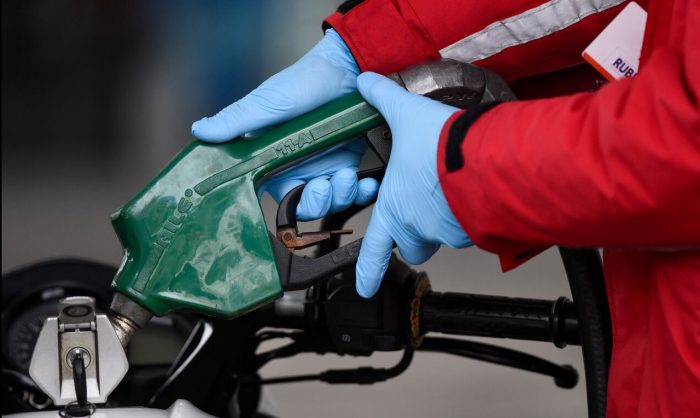 Alza histórica en precios de bencinas: Enap informa que subirán $20,5 por litro a partir de este jueves