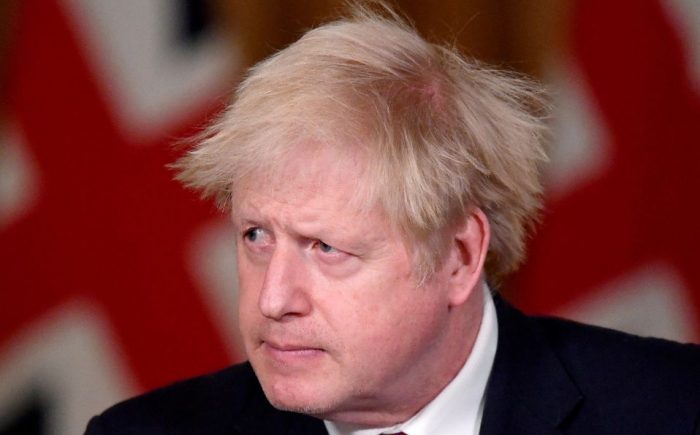 Los ministros de Johnson le pedirán en breve que dimita, según la BBC
