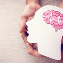 Alzheimer: adultos sobre los 65 años duplican su prevalencia