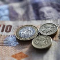 No solo en Chile: euro y libra caen frente al dólar estadounidense