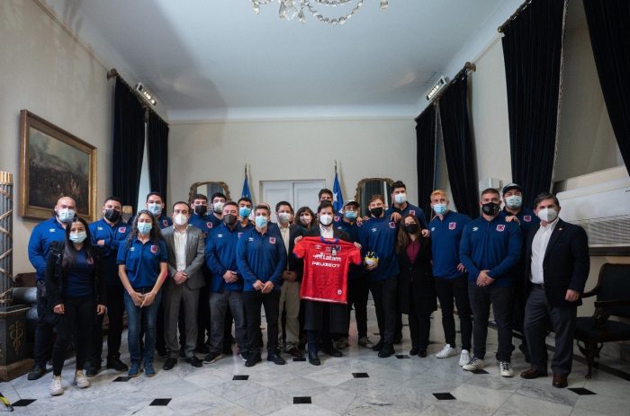 Presidente Gabriel Boric recibe a «Los Cóndores» en el Palacio de La Moneda tras histórica clasificación al Mundial de Rugby 2023 Presidente Gabriel Boric recibe a