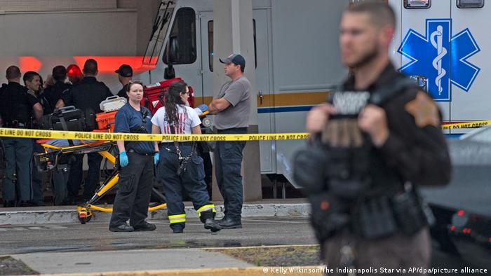 Nuevo tiroteo en EE.UU. deja tres muertos en un centro comercial