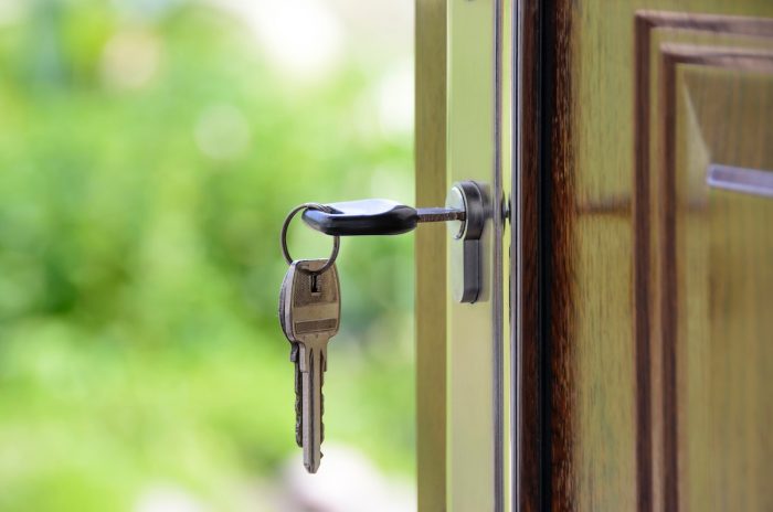 Aspectos clave a considerar antes de comprar una propiedad en el extranjero