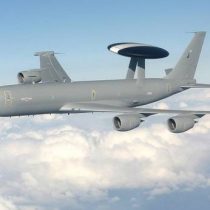 Arriba a Chile el primer Boeing E-3D Sentry adquirido por la FACh a Reino Unido bajo la administración de Sebastián Piñera