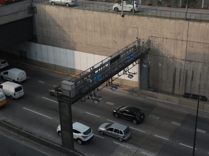 Robos de vehículos en autopistas: Gobierno anuncia que empresas concesionaras invertirán $1.000 millones en seguridad Robos de vehículos en autopistas: Gobierno anuncia que empresas concesionaras invertirán $1.000 millones en seguridad