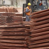 Exportaciones de cobre bajan a pesar de alza en el precio