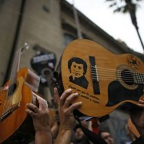 Funcionarios de la Subsecretaría de las Culturas honran a artistas asesinados en dictadura