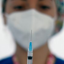 Minsal anuncia llegada del primer cargamento de vacunas bivalentes contra Covid-19: contiene cepa original y ómicron