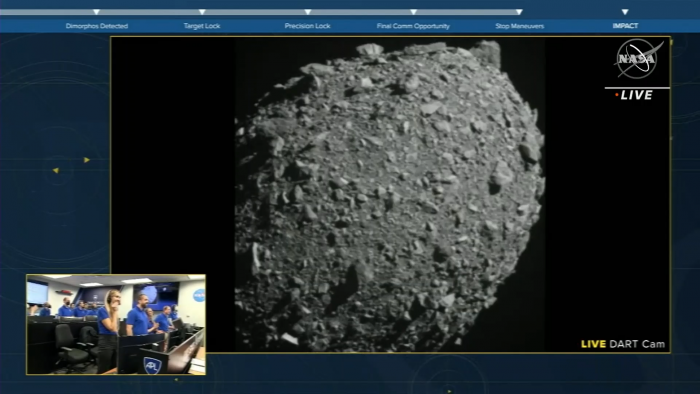 Nave de la NASA impacta a asteroide para desviar su trayectoria: la finalidad es «salvar la Tierra» ante eventuales asteroides que se dirijan al planeta Nave de la NASA impacta a asteroide para desviar su trayectoria: la finalidad es «salvar la Tierra» ante eventuales asteroides que se dirijan al planeta