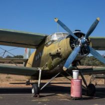Un piloto cubano se desvía y aterriza en el sur de Florida en una antigua avioneta rusa