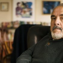 Ramón Díaz Eterovic y la novela negra: “En 40 años este género ha pasado de ser marginal a ser una referencia en la narrativa chilena