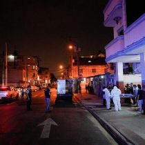 Gobierno ecuatoriano reporta 28 personas arrestadas y explosivos incautados tras ataque a policía