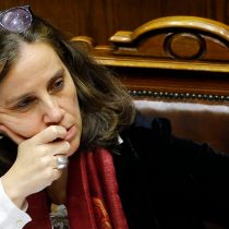 Bochorno internacional: Cancillería filtra por error conversación privada de ministra Urrejola donde se refiere en duros términos a embajador argentino
