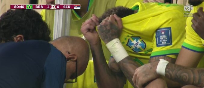Neymar sufrió esguince en su tobillo derecho tras partido con Serbia y su continuidad en Qatar 2022 es una incógnita 