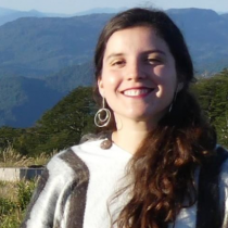 Daniela Grandón: la estudiante de Doctorado en Física es premiada por UNESCO por su destacada investigación y contribución a la astronomía