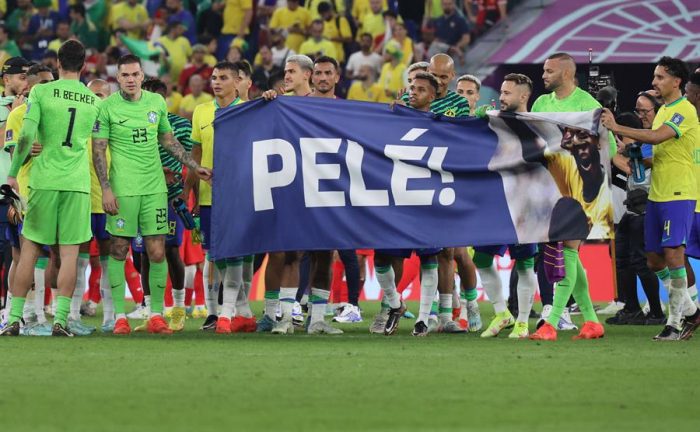 Brasil manda ánimos a Pelé, tras victoria mundialera sobre Corea del Sur