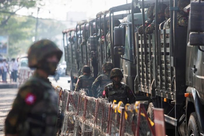 La junta birmana condena a muerte a 11 disidentes, 7 de ellos estudiantes