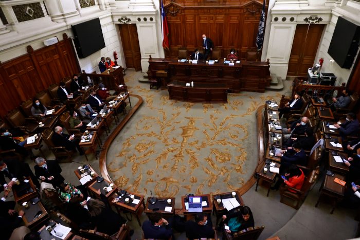 Chile Vamos propone que órgano que redacte nueva Constitución esté conformado por 50 expertos y 50 personas electas