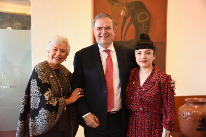 Cantautora Mon Laferte se naturaliza mexicana Cantautora Mon Laferte se naturaliza mexicana