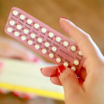 Andrea von Hovelling, directora de Ginecólogas Chile: “Es importante que las personas no abandonen sus métodos anticonceptivos sin supervisión”