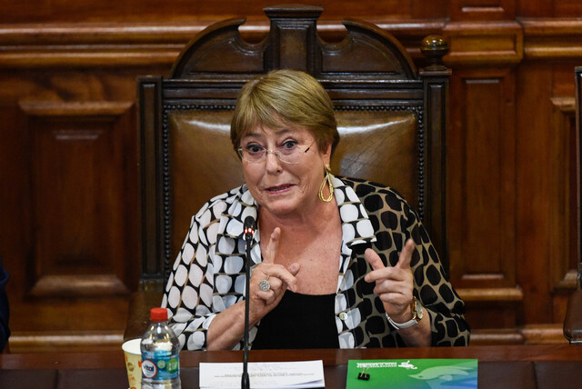 Michelle Bachelet acepta liderar lista única ante el proceso constituyente